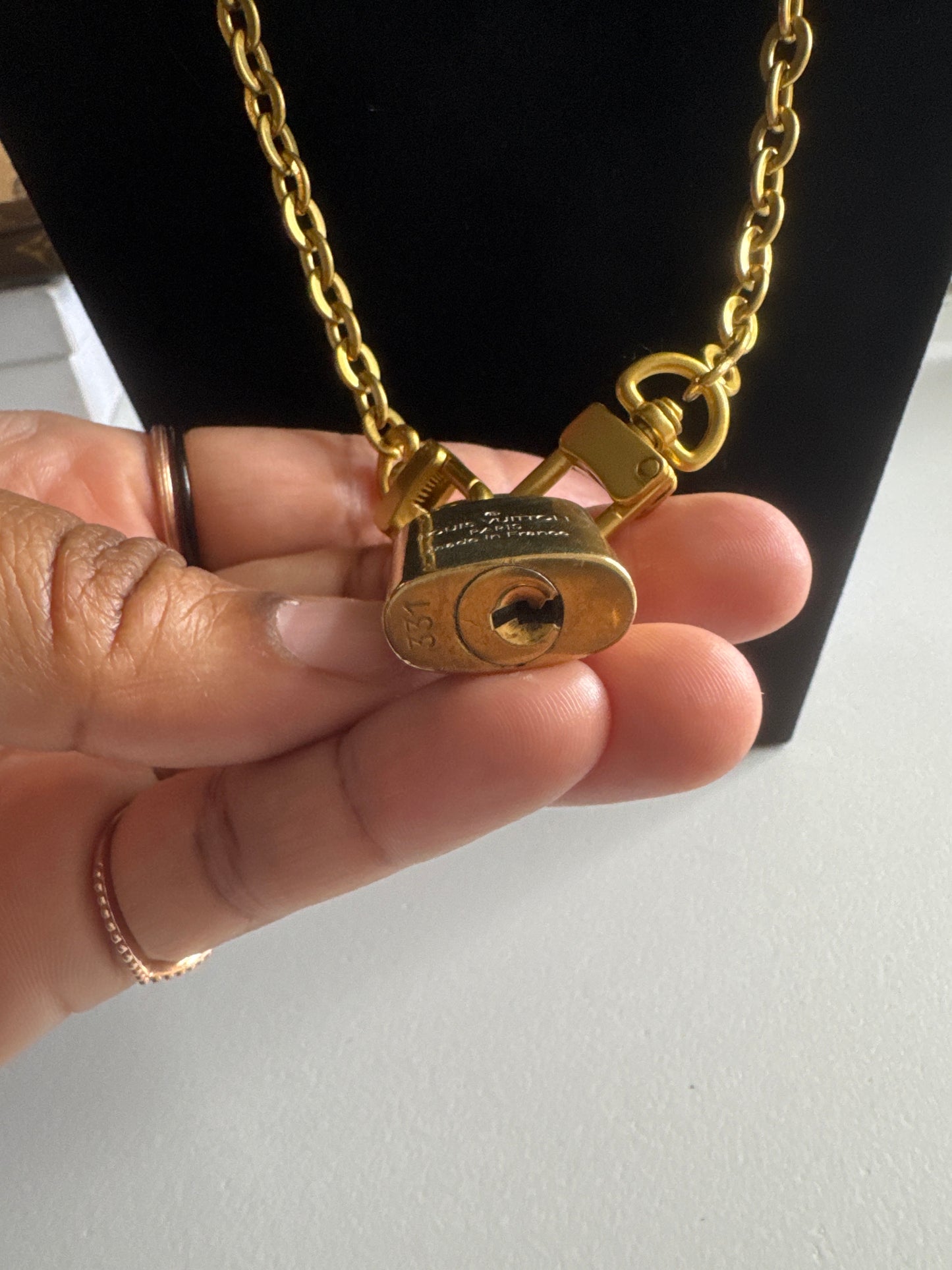 Pre-loved Louis Vuitton 331 Lock Necklace