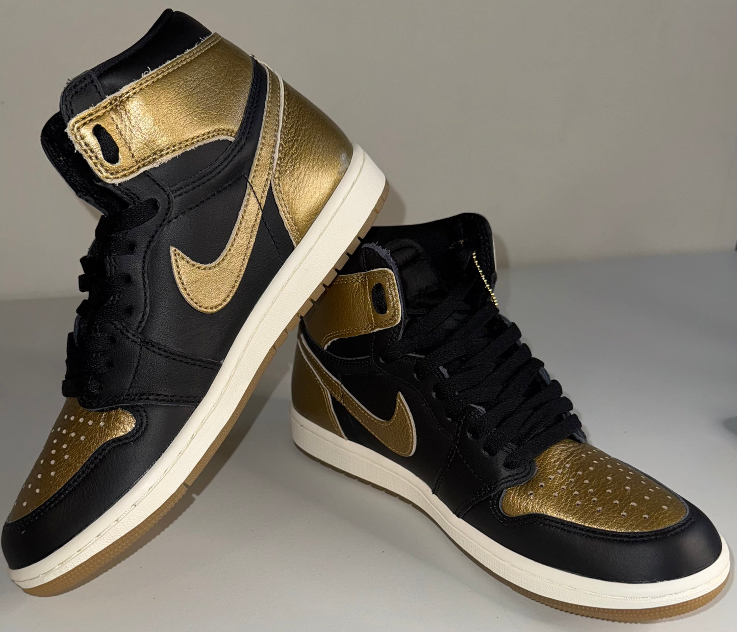 New Jordan 1 Retro High OG 'Black Gold' 8.5M/10W